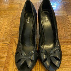 Mossimo black size 10 stiletto heels